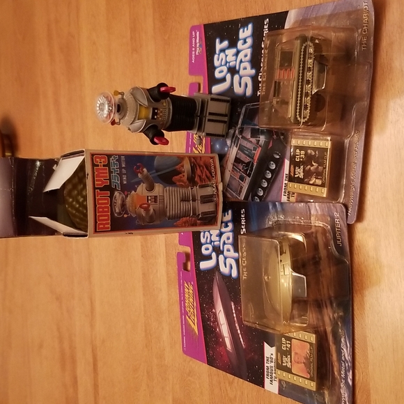 🤖👨‍🚀 VINTAGE LOST IN SPACE TOYS🤖 - Picture 13 of 13